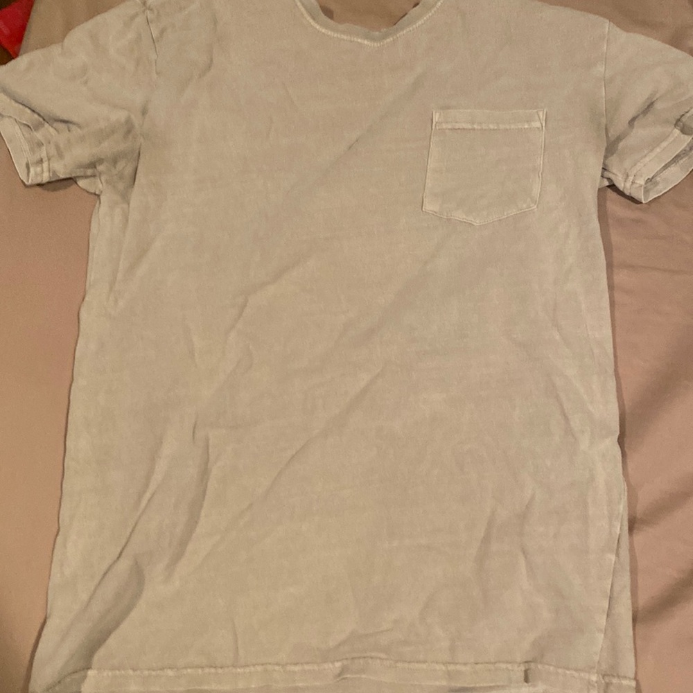 Tee shirt